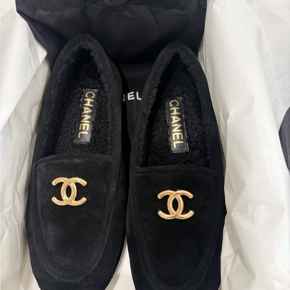 CHANEL Black Suede Loafers with Gold CC Emblem - Picture 7 of 8